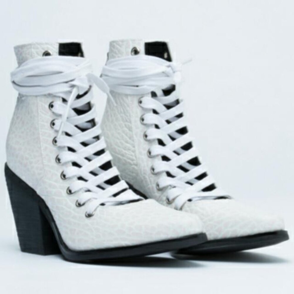 Yes Belmont Boots by YES SHOES, size US 8, Never Worn (tried on) Pale Pink/White